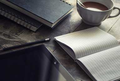 18岁棋手挑战棋坛霸主：国际象棋新势力与传奇对决